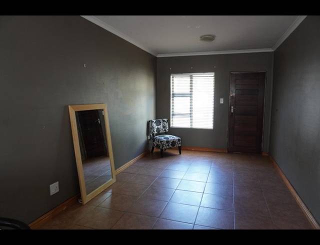 2 BEDROOM TOWNHOUSE FOR SALE IN STELLENDALE